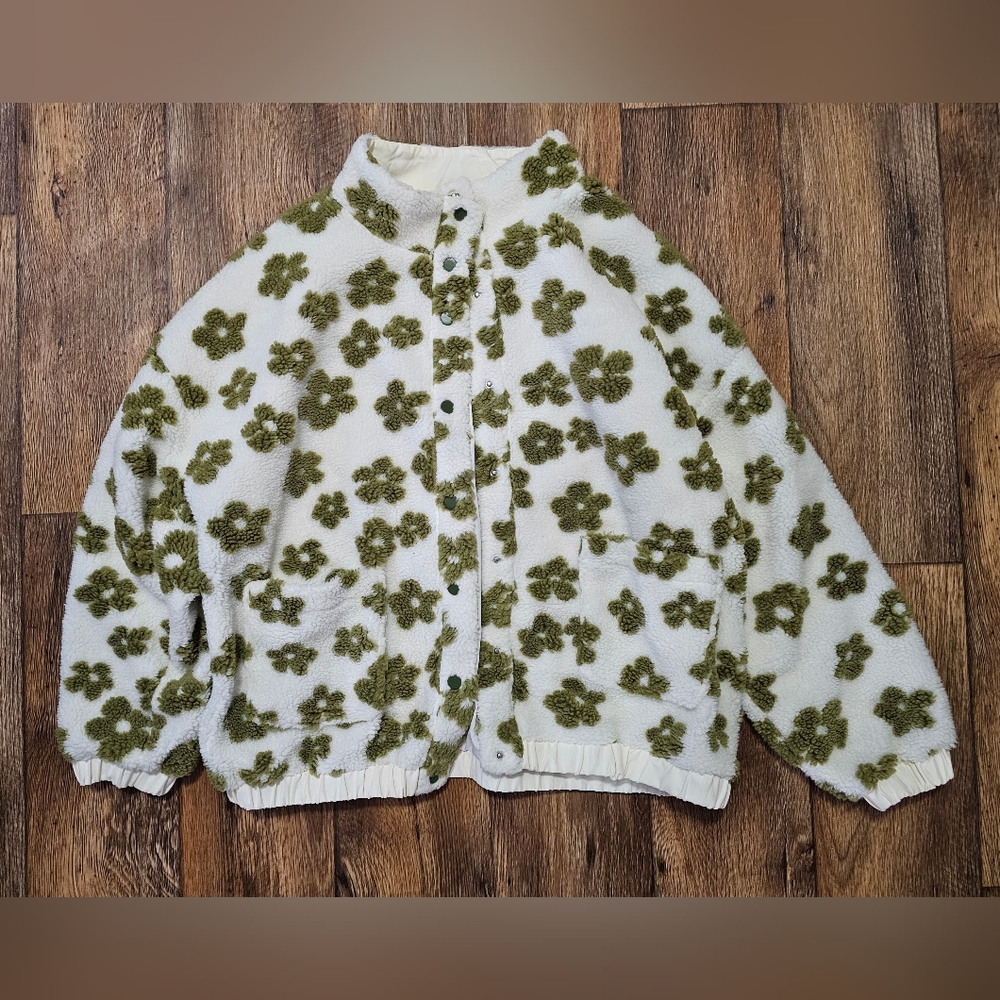 Daisy Print Sherpa Jacket – Floral Teddy Coat – Medium - Southern Alternative